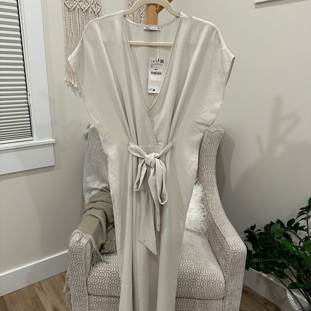 Zara Cream Wrap Midi Dress Adjustable Tie New With Tags Size S - Picture 2 of 6